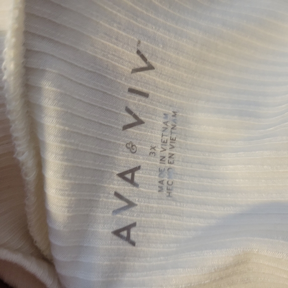 Ava and Viv Size 3XL Long Sleeve Ribbed Tee - Picture 3 of 3